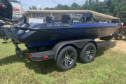 2025 Skeeter ZXR19 Color Option 2 Black and Blue